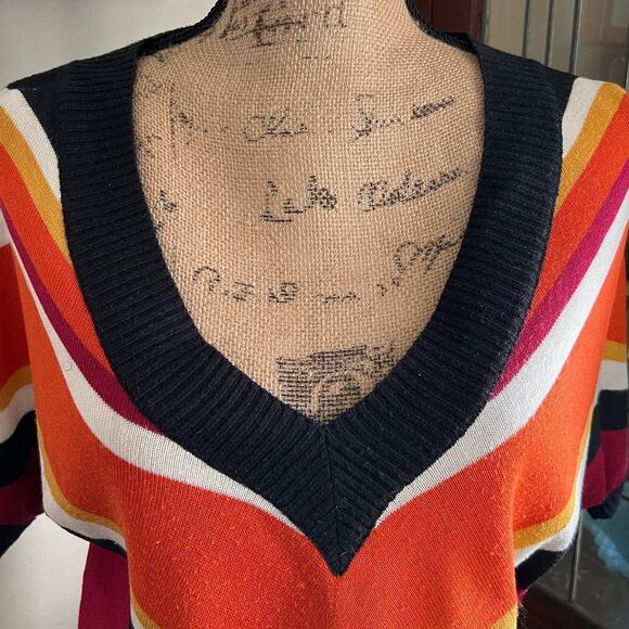 Y2K Vintage New York & Company Chevron Stripe Sweater Top Size S V-Neck Preppy - Picture 8 of 17